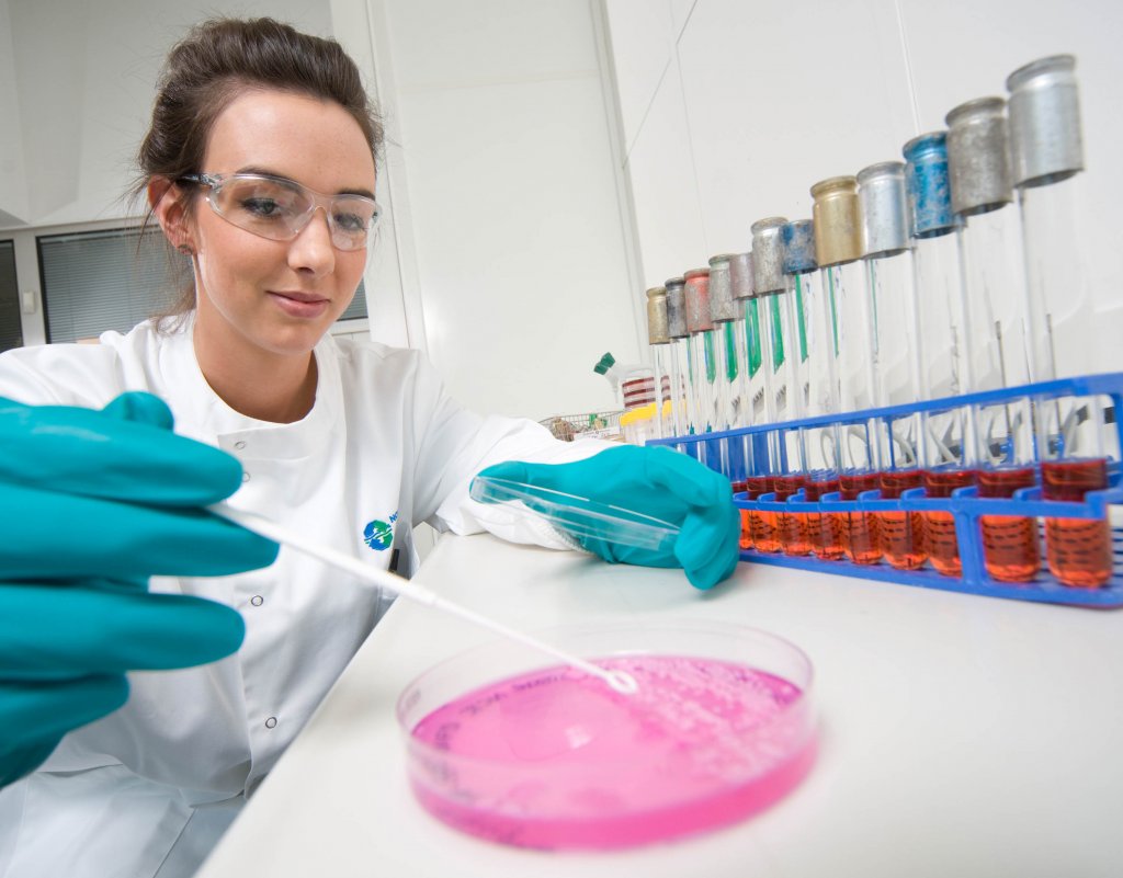 Lady testing sample at Northumbrian Water 2